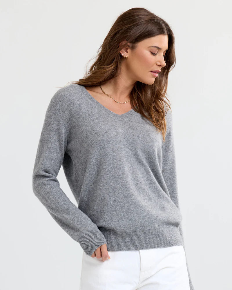 Essential Cashmere V-Neck