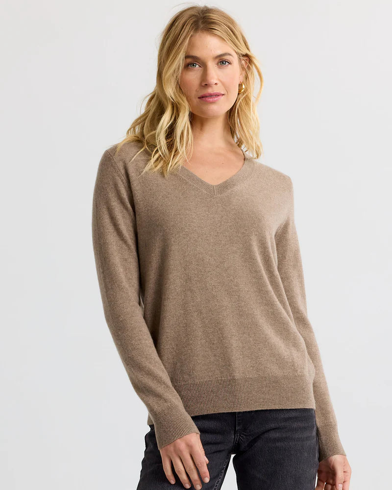 Essential Cashmere V-Neck